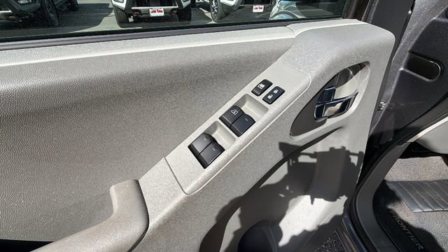 Used 2021 Nissan Frontier SV RWD image 19