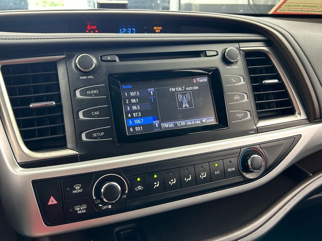 Used 2019 Toyota Highlander LE FWD image 21