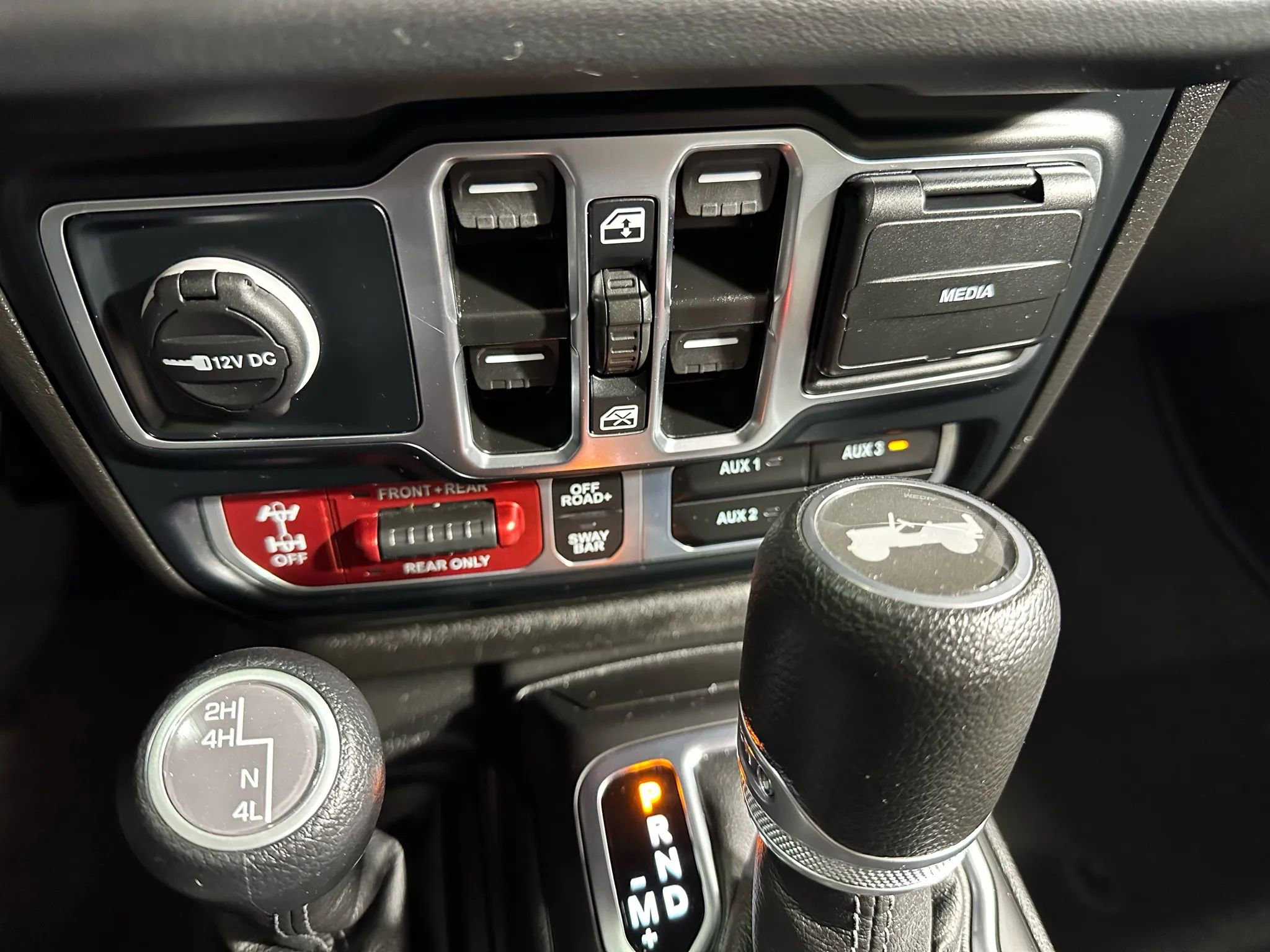 Used 2024 Jeep Wrangler Unlimited Rubicon image 23