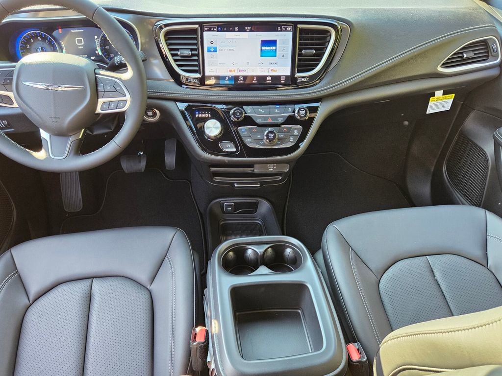 New 2026 Chrysler Pacifica Select image 9