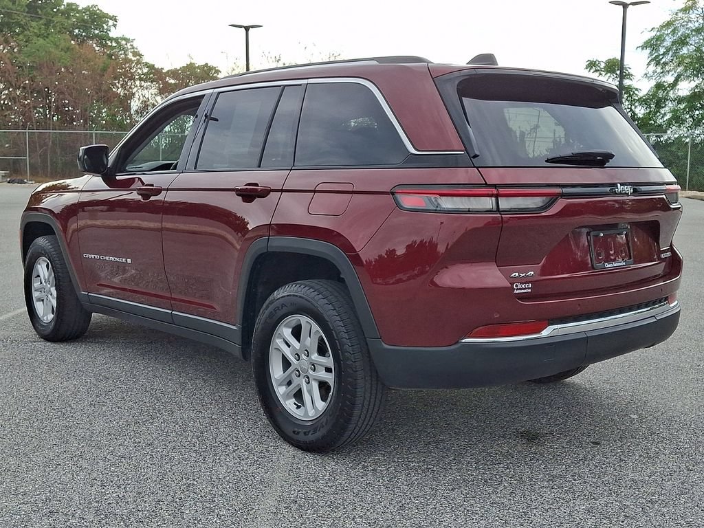Used 2023 Jeep Grand Cherokee Laredo w/ Luxury Tech Group I AWD/4WD image 7