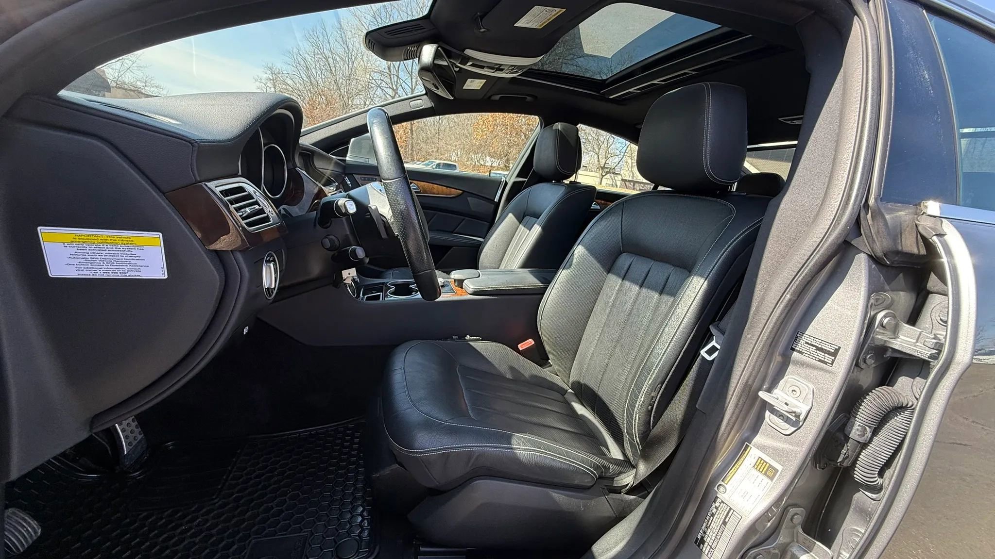 Used 2014 Mercedes-Benz CLS 550 4MATIC w/ Premium 1 Package image 2