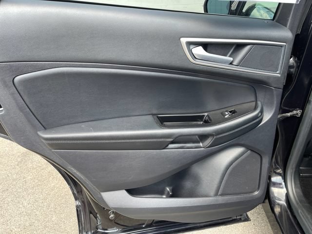 Used 2020 Ford Edge SEL w/ Cold Weather Package AWD/4WD image 28