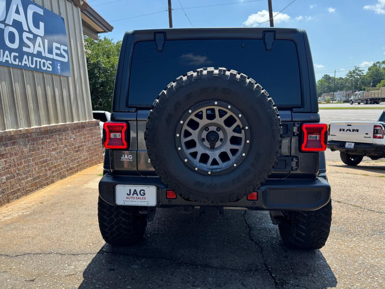 Used 2018 Jeep Wrangler Unlimited Sport S AWD/4WD image 9