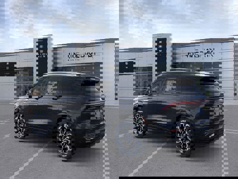 New 2026 Lincoln Nautilus Reserve image 4