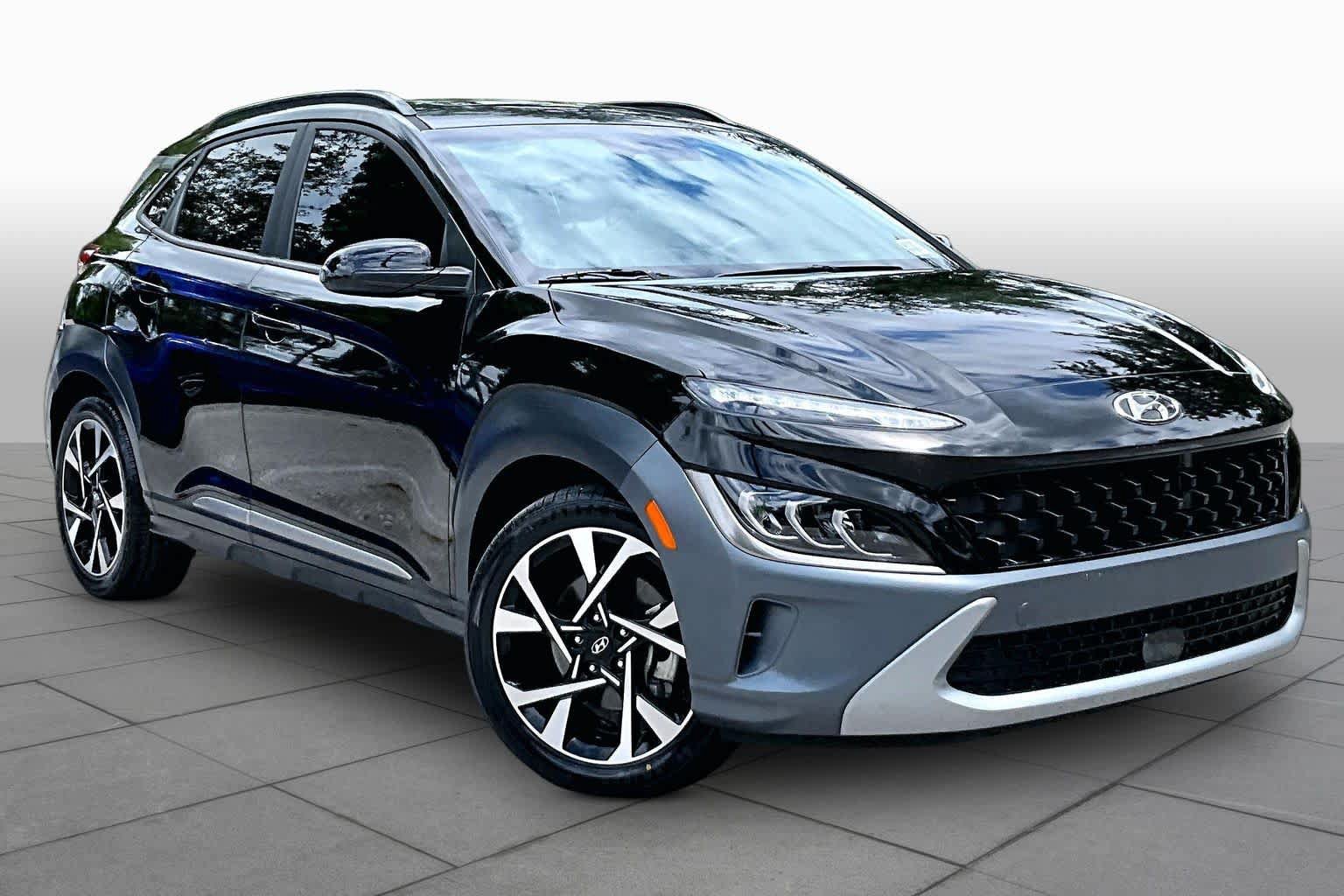 Used 2022 Hyundai Kona Limited FWD image 3