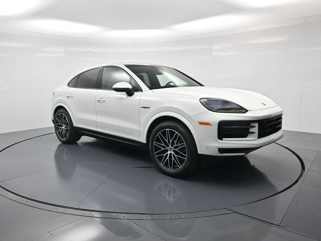 Certified 2026 Porsche Cayenne E-Hybrid Coupe AWD/4WD image 32