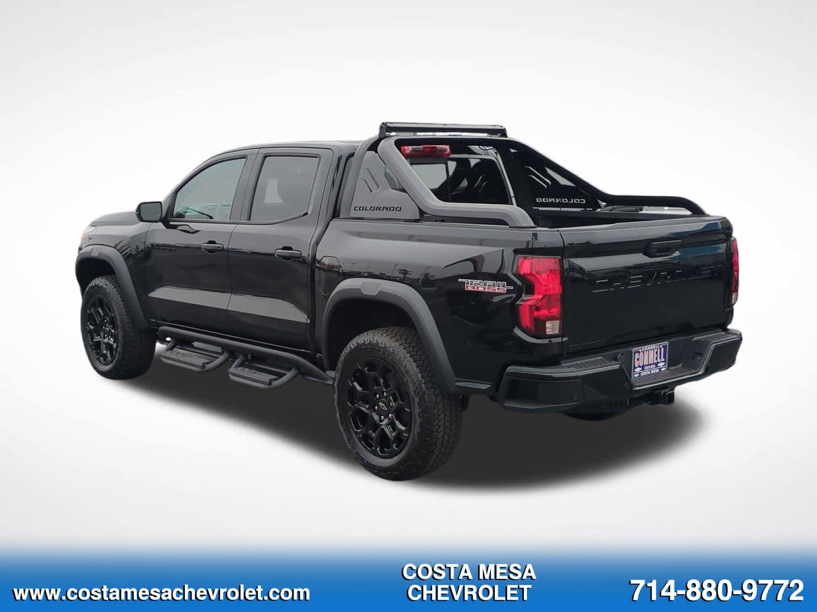 New 2026 Chevrolet Colorado Trail Boss w/ Midnight Edition AWD/4WD image 7