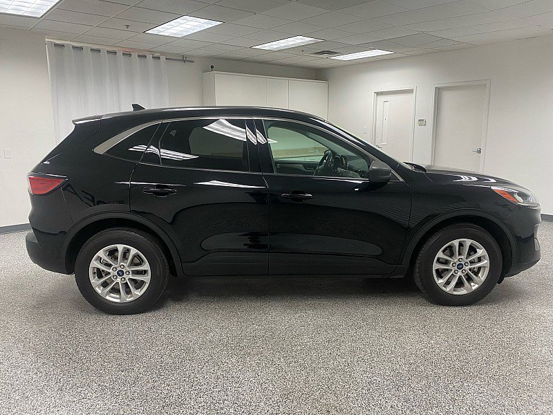 Used 2022 Ford Escape SE image 4