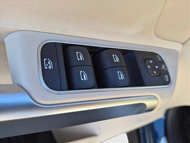 Used 2021 Mercedes-Benz GLB 250 image 12
