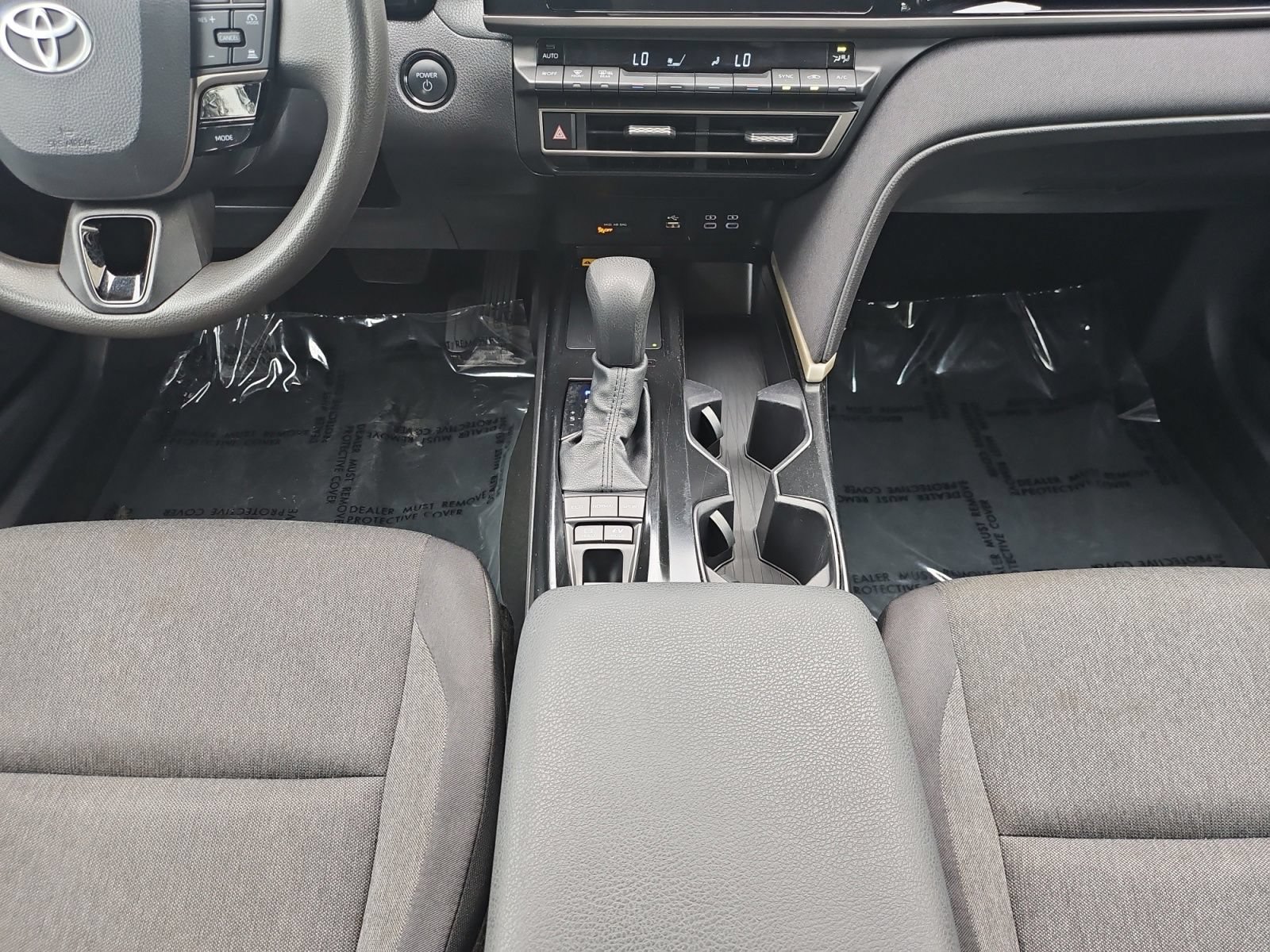 Used 2025 Toyota Camry LE FWD image 31