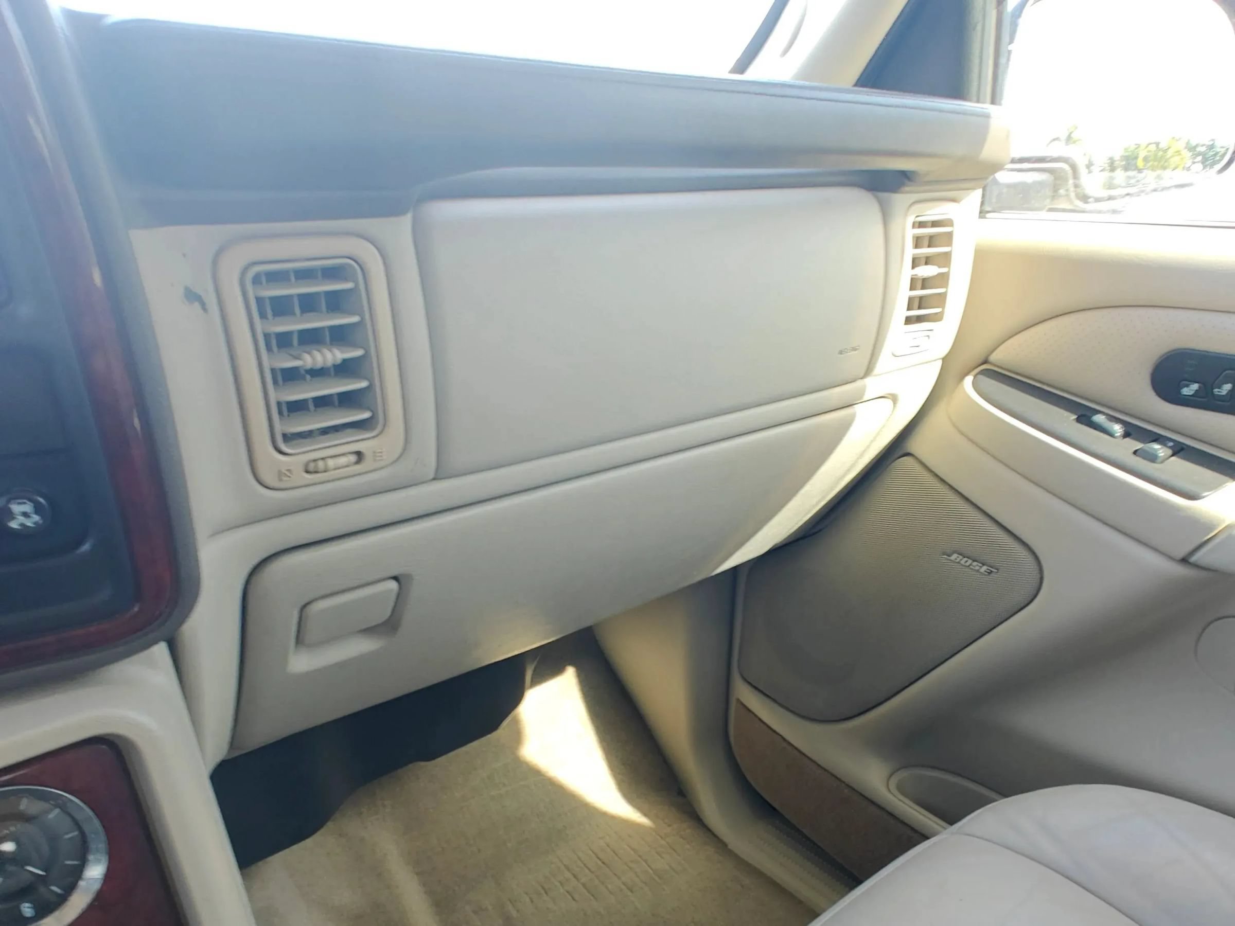 Used 2005 Cadillac Escalade 2WD image 38