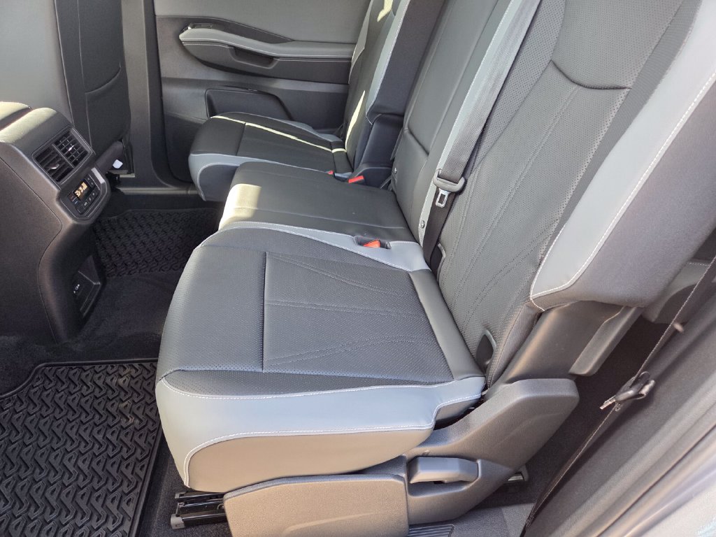 New 2027 Volkswagen Atlas SE FWD image 23