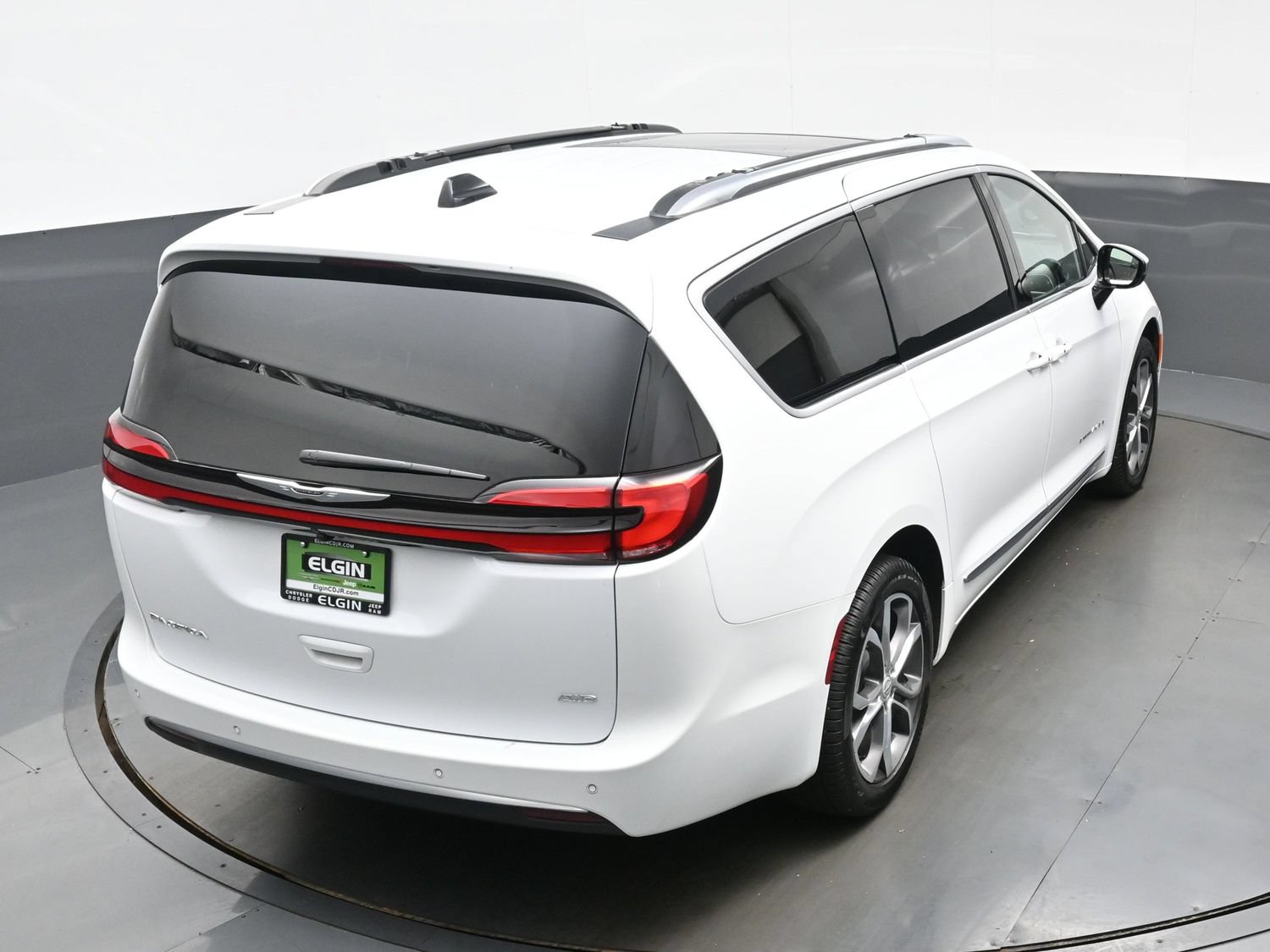 Used 2026 Chrysler Pacifica Pinnacle AWD/4WD image 43