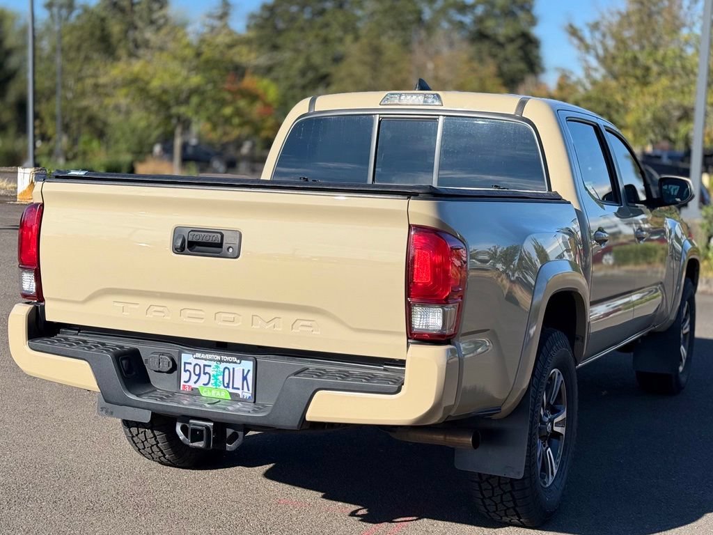 Used 2016 Toyota Tacoma TRD Sport w/ Towing Package RWD image 5