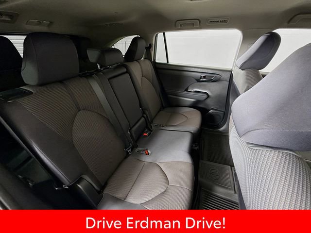 Used 2023 Toyota Highlander L image 27