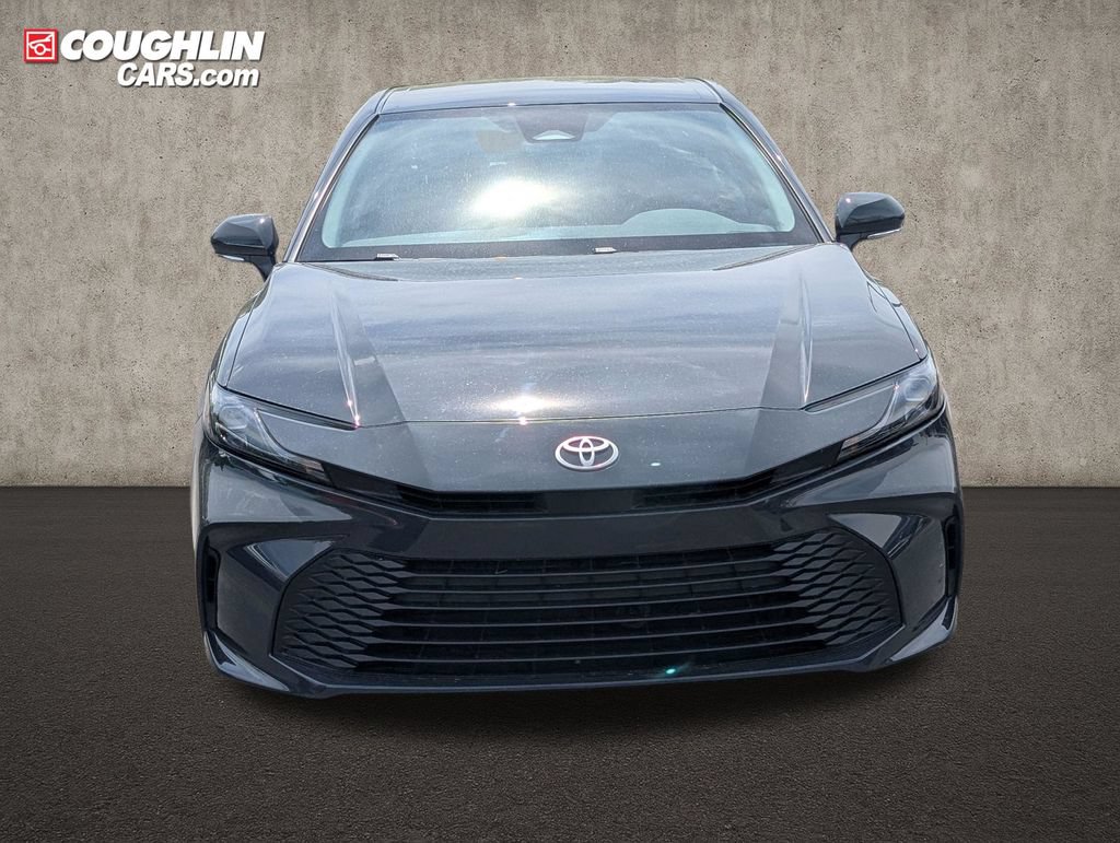 Used 2025 Toyota Camry LE AWD/4WD image 4