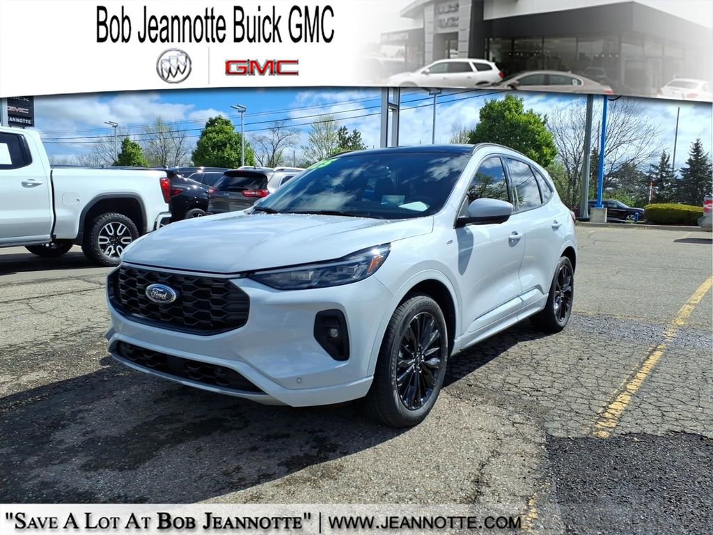 Used 2025 Ford Escape ST-Line Elite w/ Premium Technology Package AWD/4WD image 1