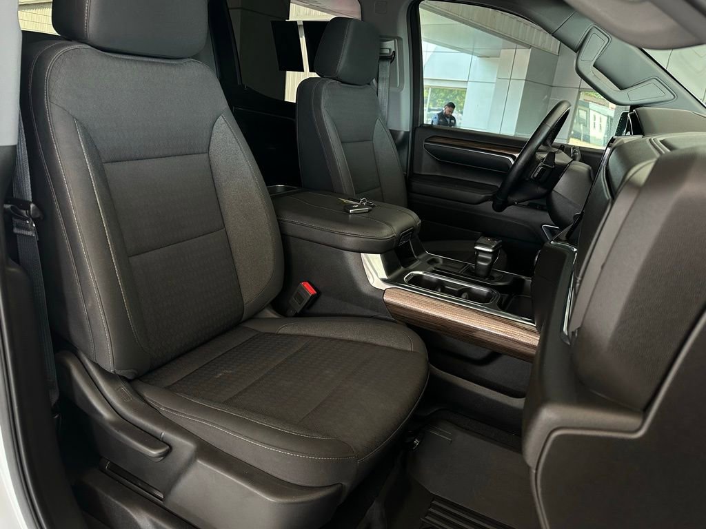 Used 2024 Chevrolet Silverado 1500 RST image 17