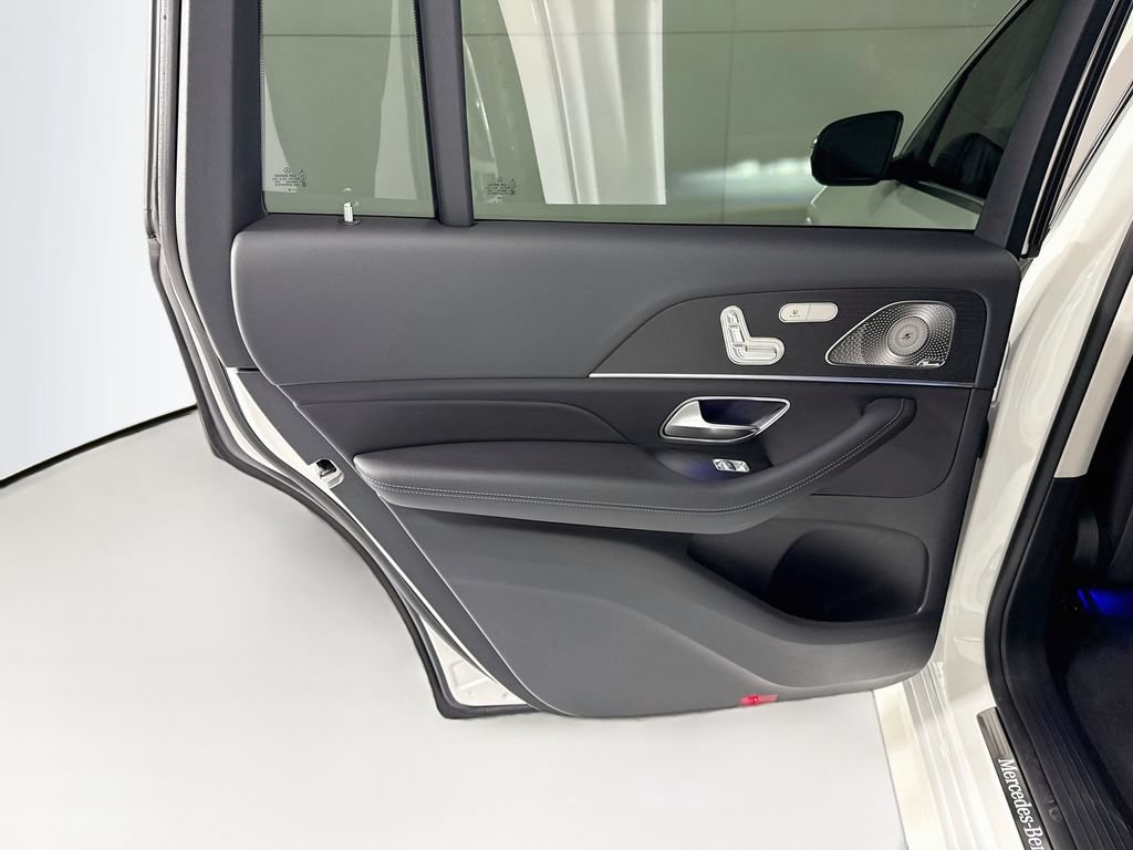 New 2026 Mercedes-Benz GLS 450 4MATIC image 28