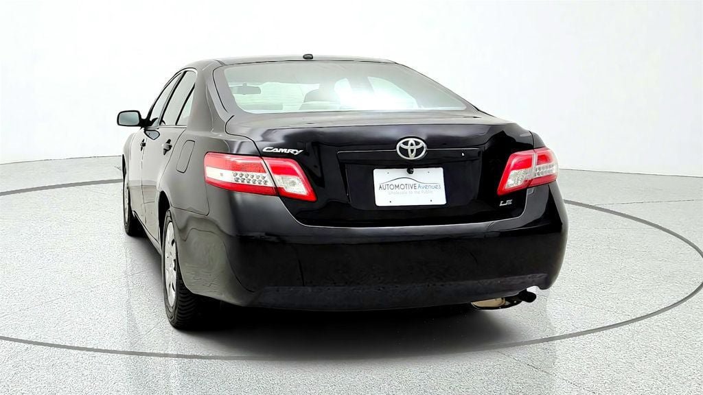 Used 2010 Toyota Camry LE FWD image 6