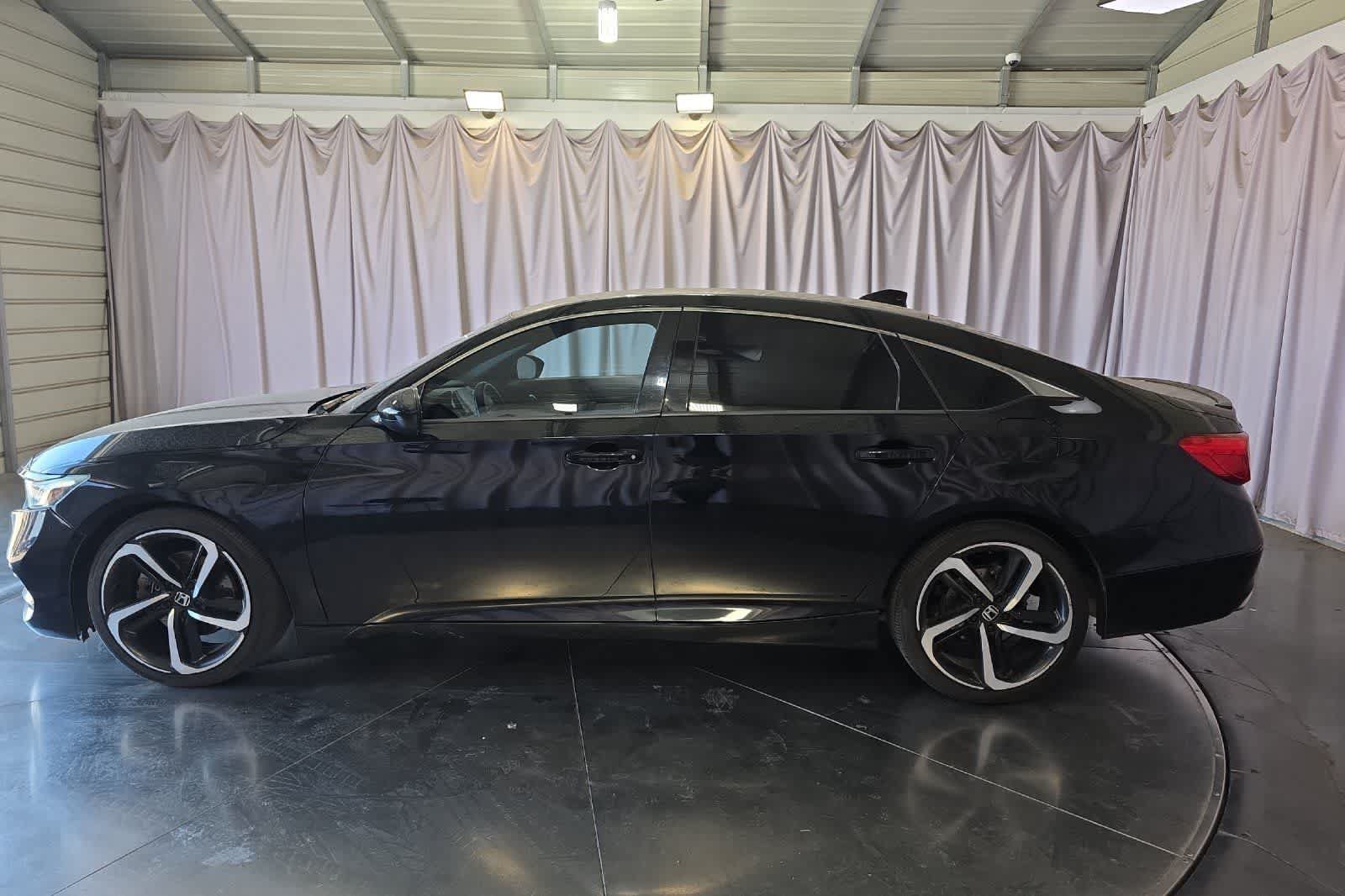 Used 2020 Honda Accord Sport image 6