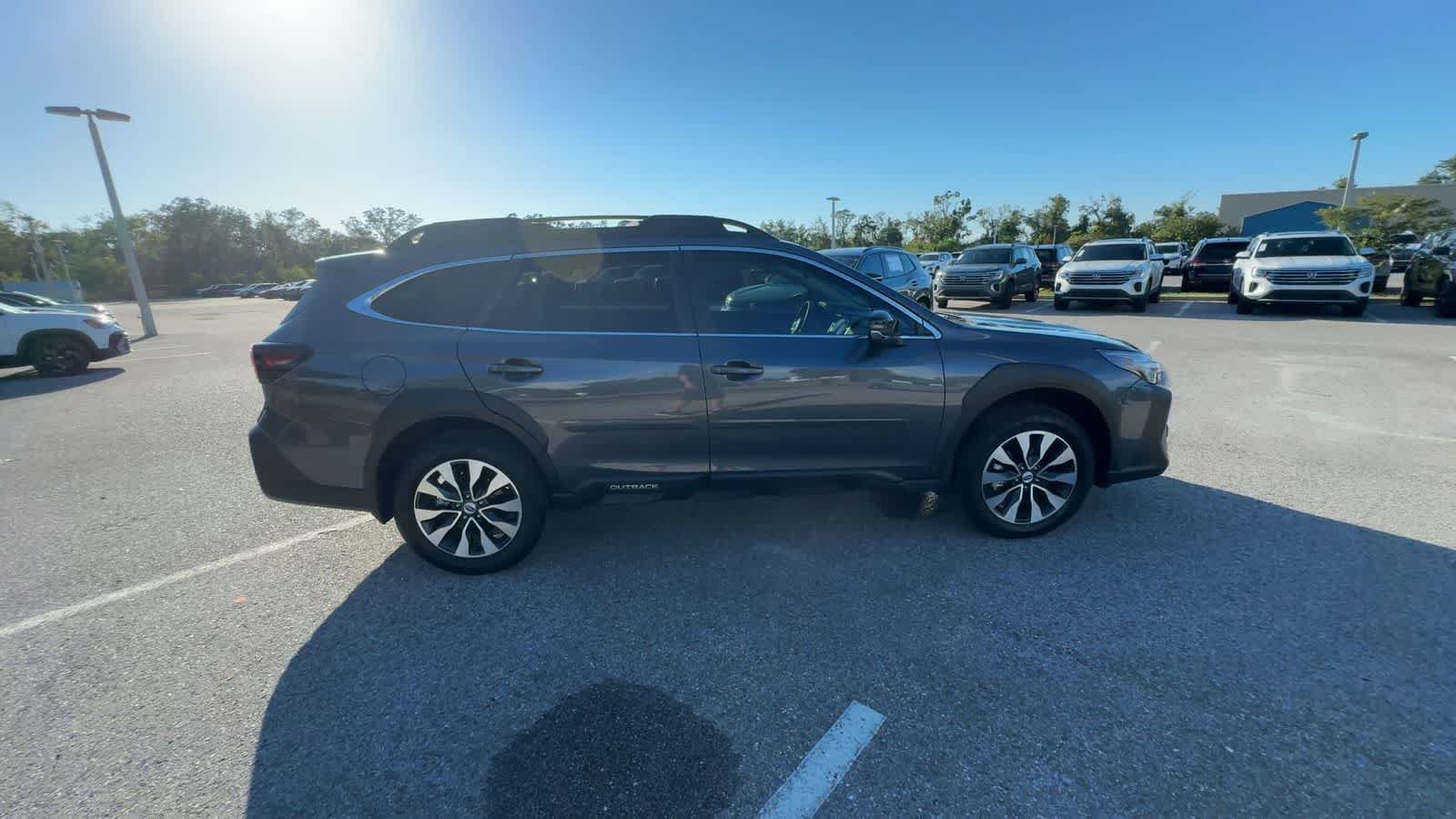 Used 2025 Subaru Outback Limited AWD/4WD image 9