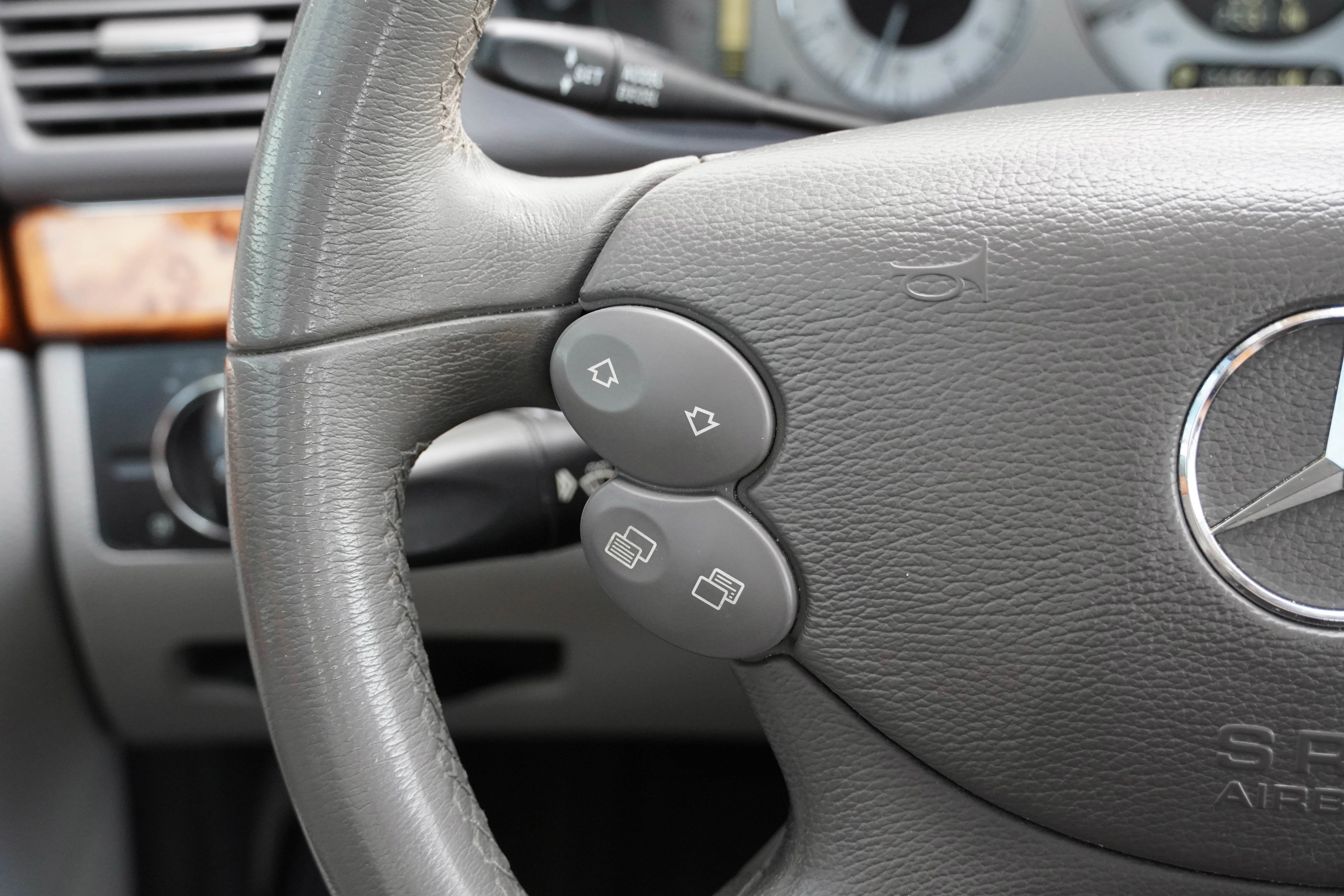 Used 2008 Mercedes-Benz E 350 4MATIC Sedan image 21