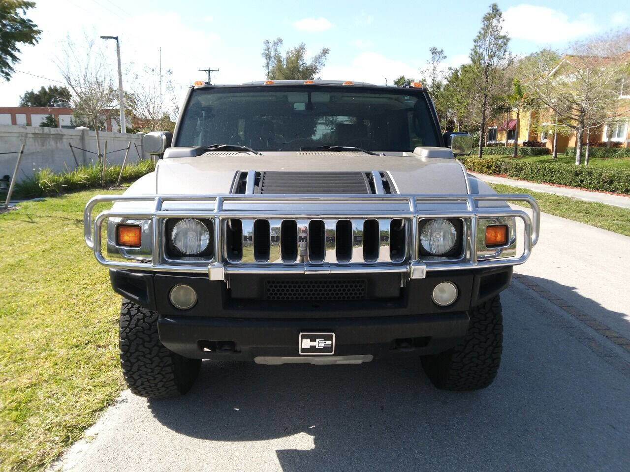 Used 2005 HUMMER H2 SUT w/ Preferred Equipment Group image 3