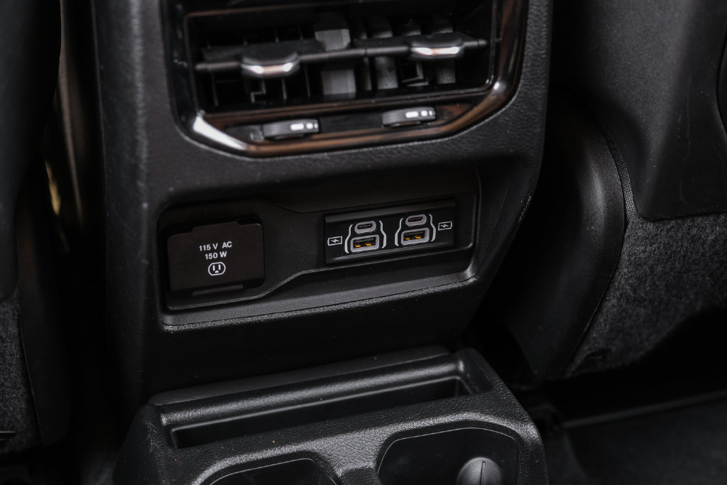 Used 2023 Jeep Grand Cherokee L Limited AWD/4WD image 51