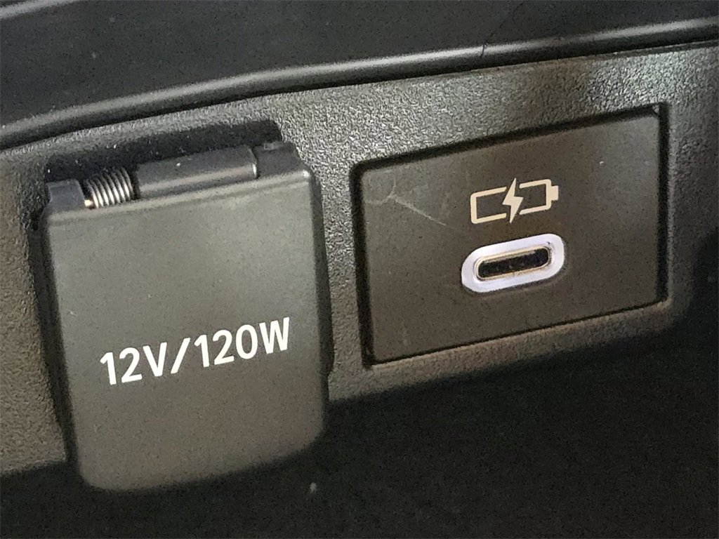 Used 2024 Toyota Corolla LE image 5