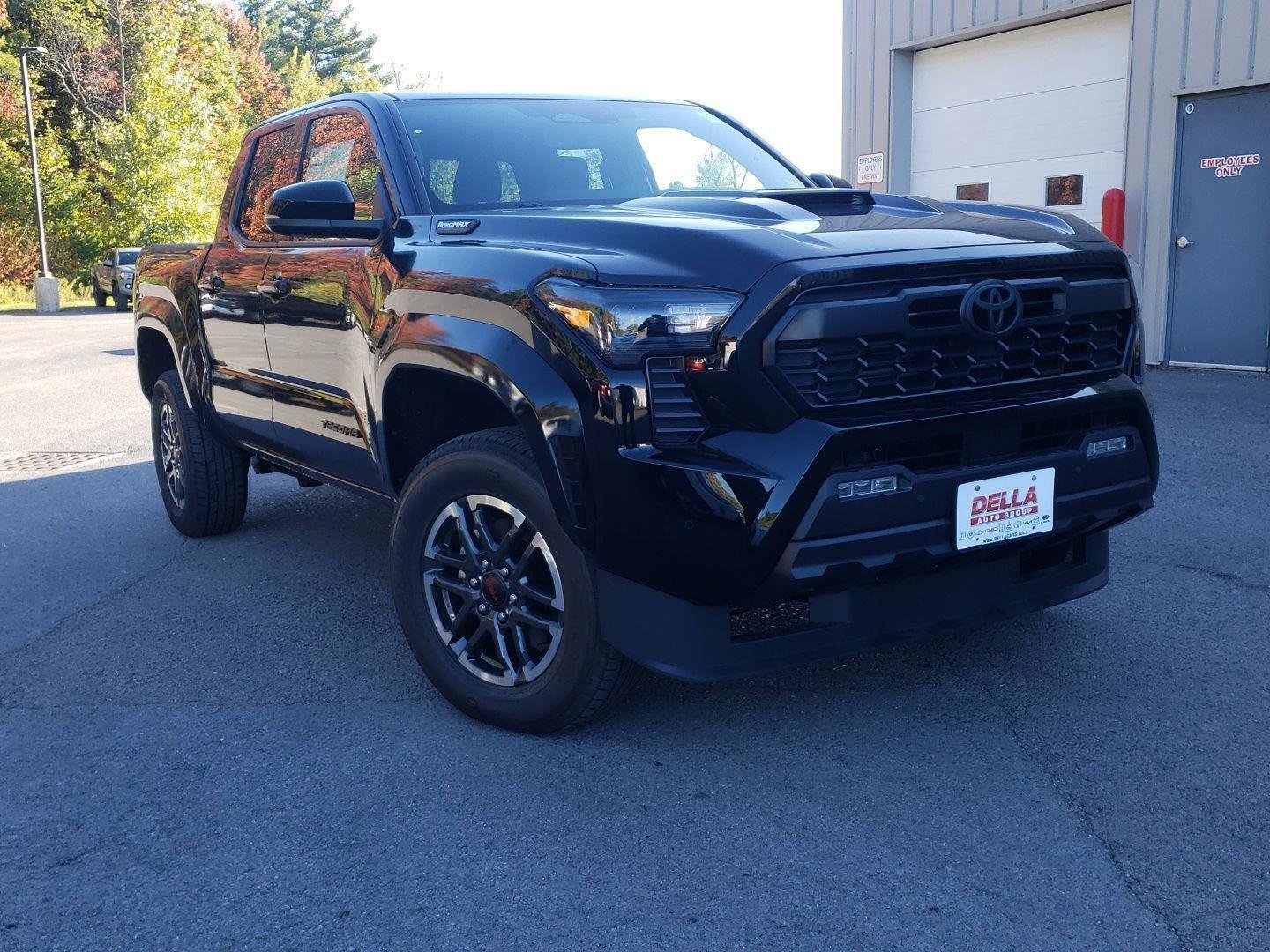 New 2025 Toyota Tacoma TRD Sport image 8