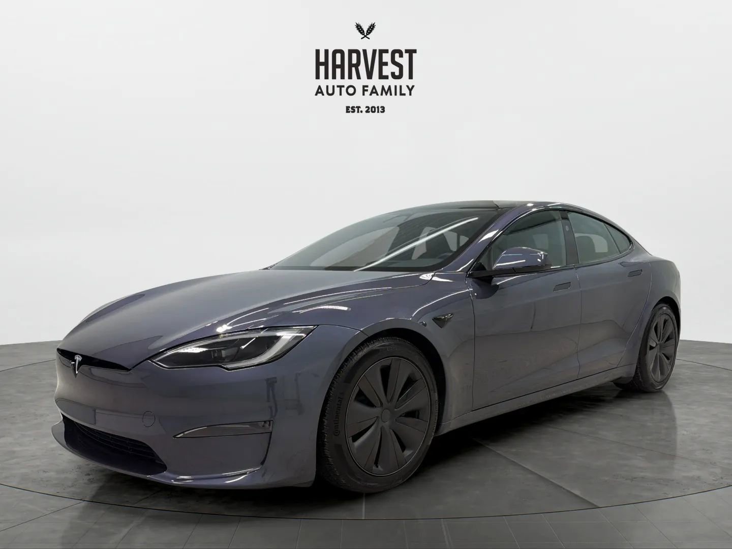 Used 2023 Tesla Model S Standard Range image 1