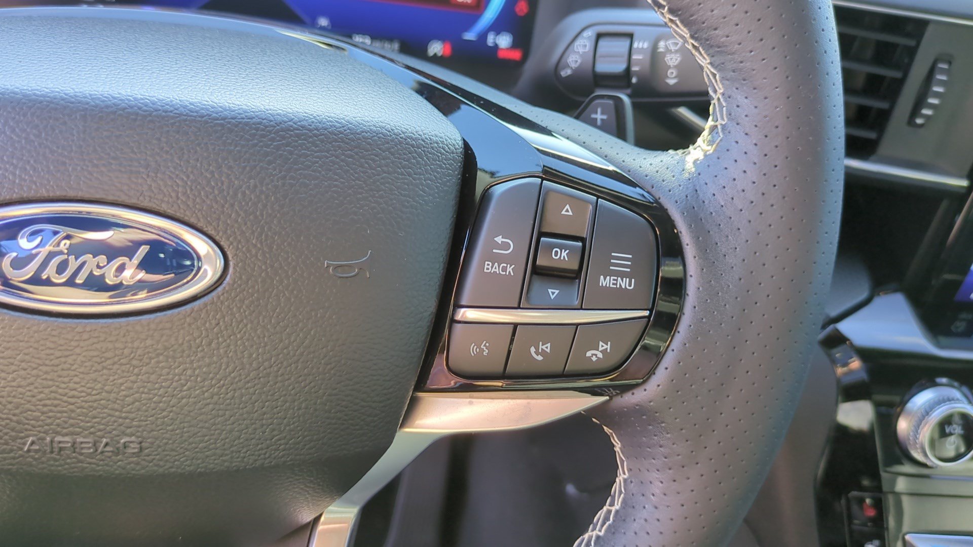 Used 2023 Ford Explorer ST w/ Equipment Group 401A AWD/4WD image 20