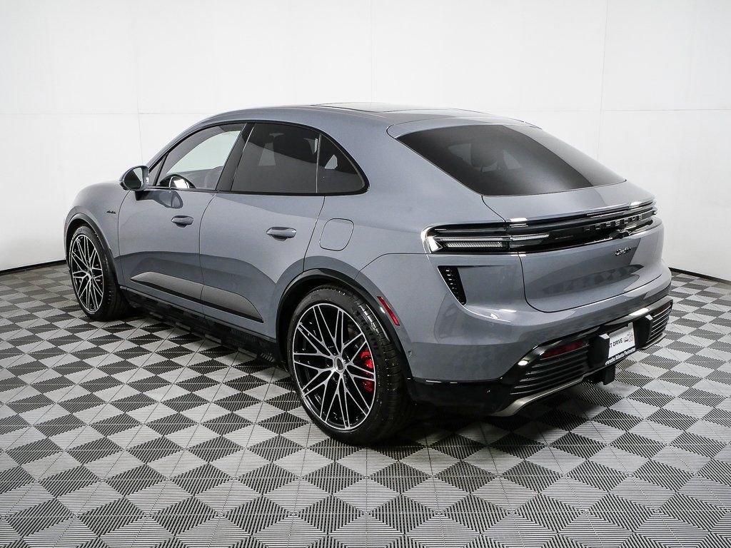 Used 2025 Porsche Macan Turbo Electric image 3