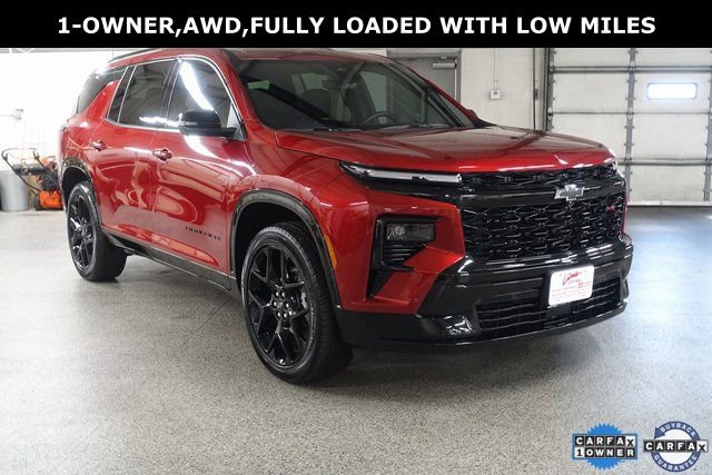 Used 2024 Chevrolet Traverse RS w/ LPO, Floor Liner Package AWD/4WD image 1