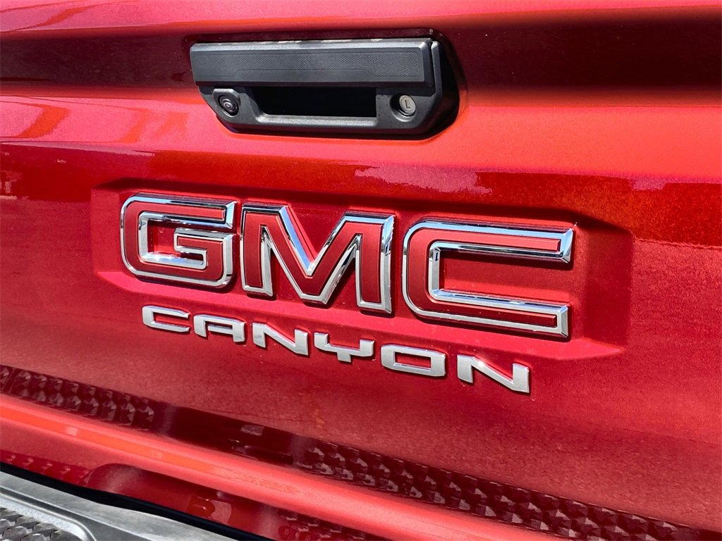 New 2025 GMC Canyon AT4 w/ AT4 Premium Package image 30