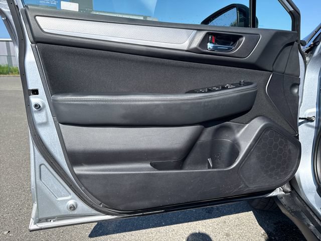 Used 2019 Subaru Outback 2.5i Premium AWD/4WD image 18