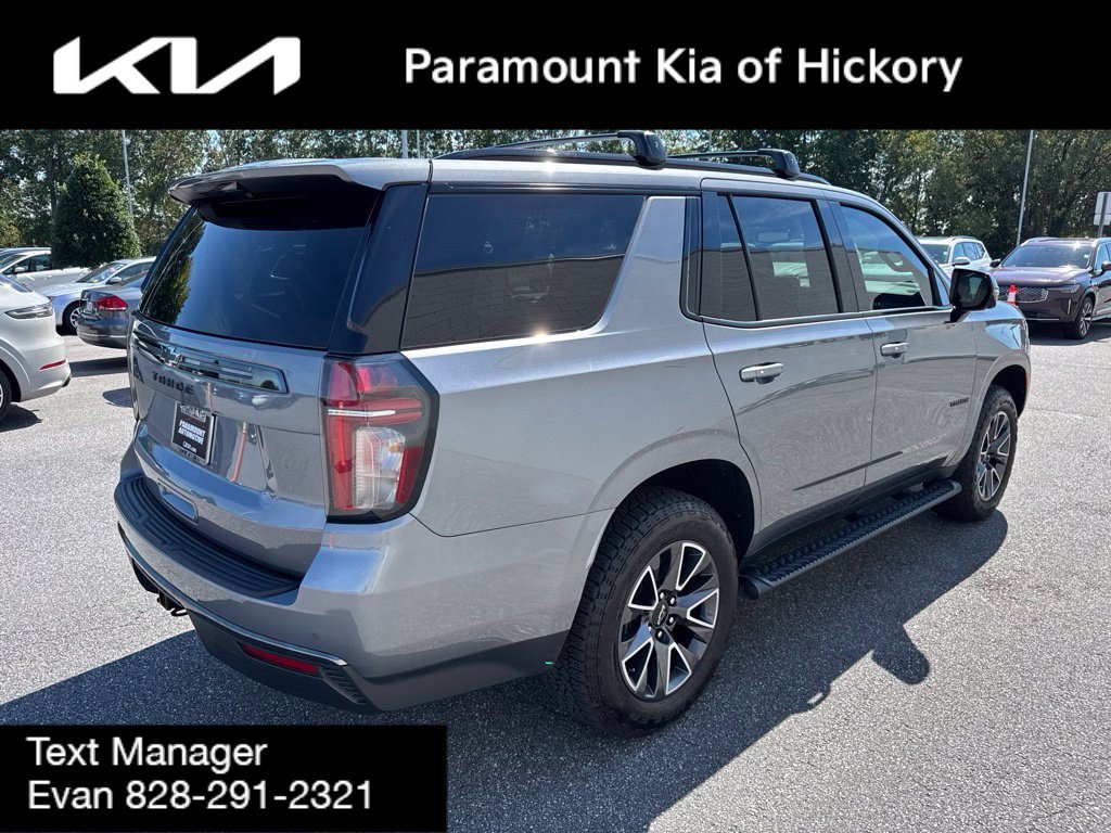 Used 2022 Chevrolet Tahoe Z71 w/ Luxury Package AWD/4WD image 7