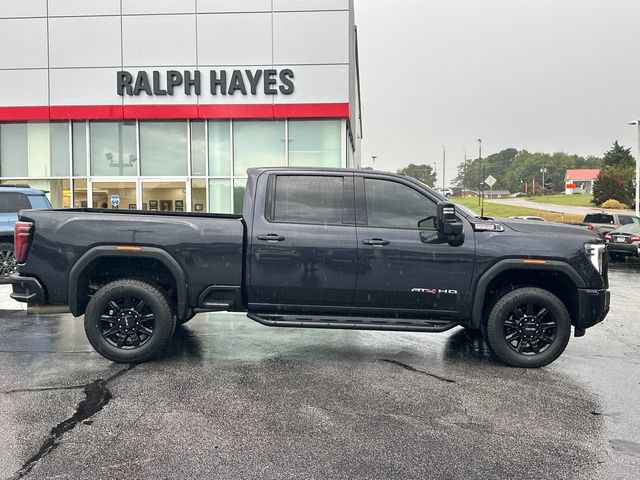 Used 2024 GMC Sierra 2500 AT4 w/ AT4 Preferred Package AWD/4WD image 2