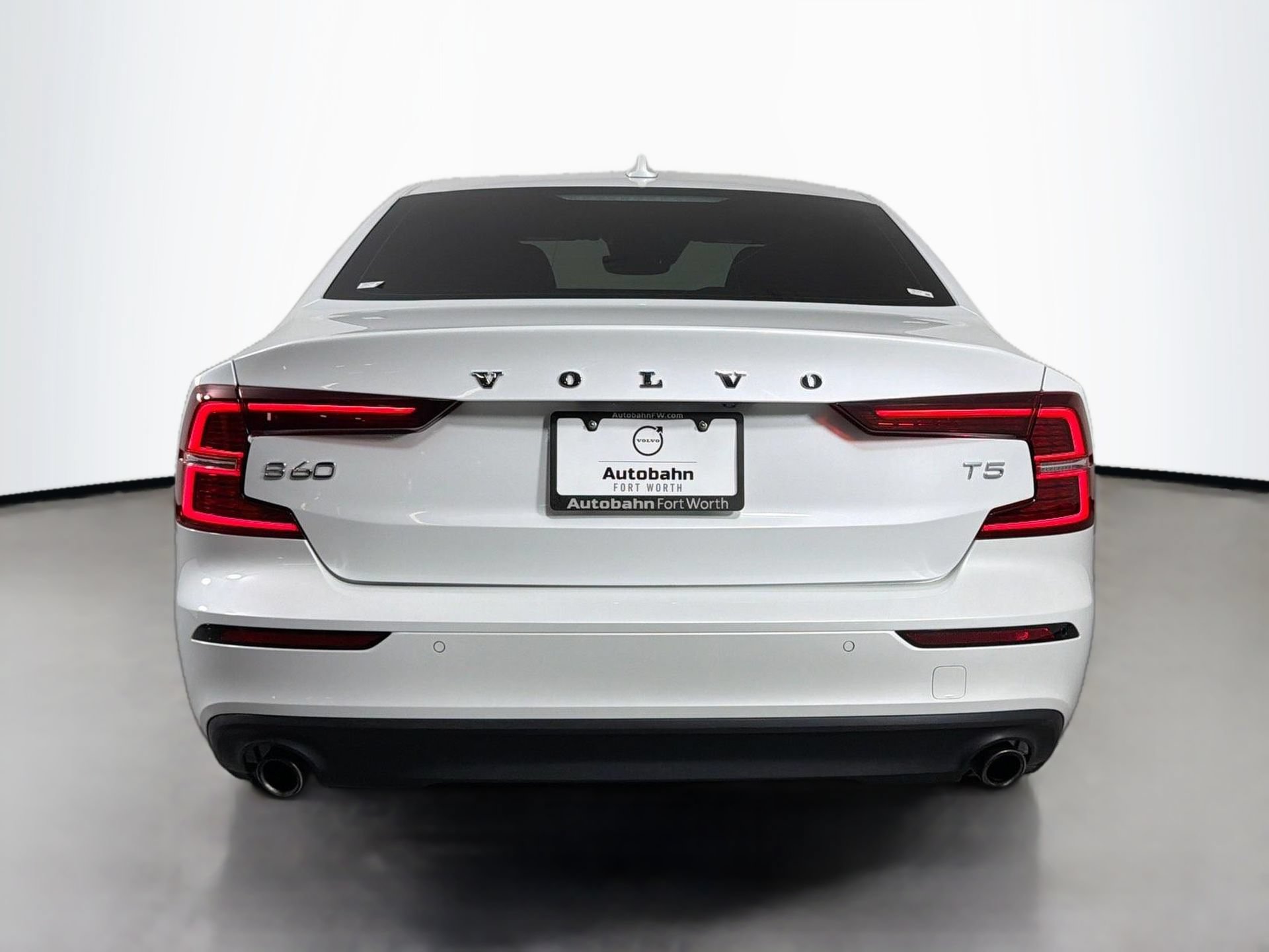 Used 2020 Volvo S60 T5 Momentum FWD image 7