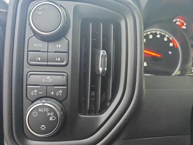 Used 2024 Chevrolet Silverado 1500 Custom Trail Boss image 25