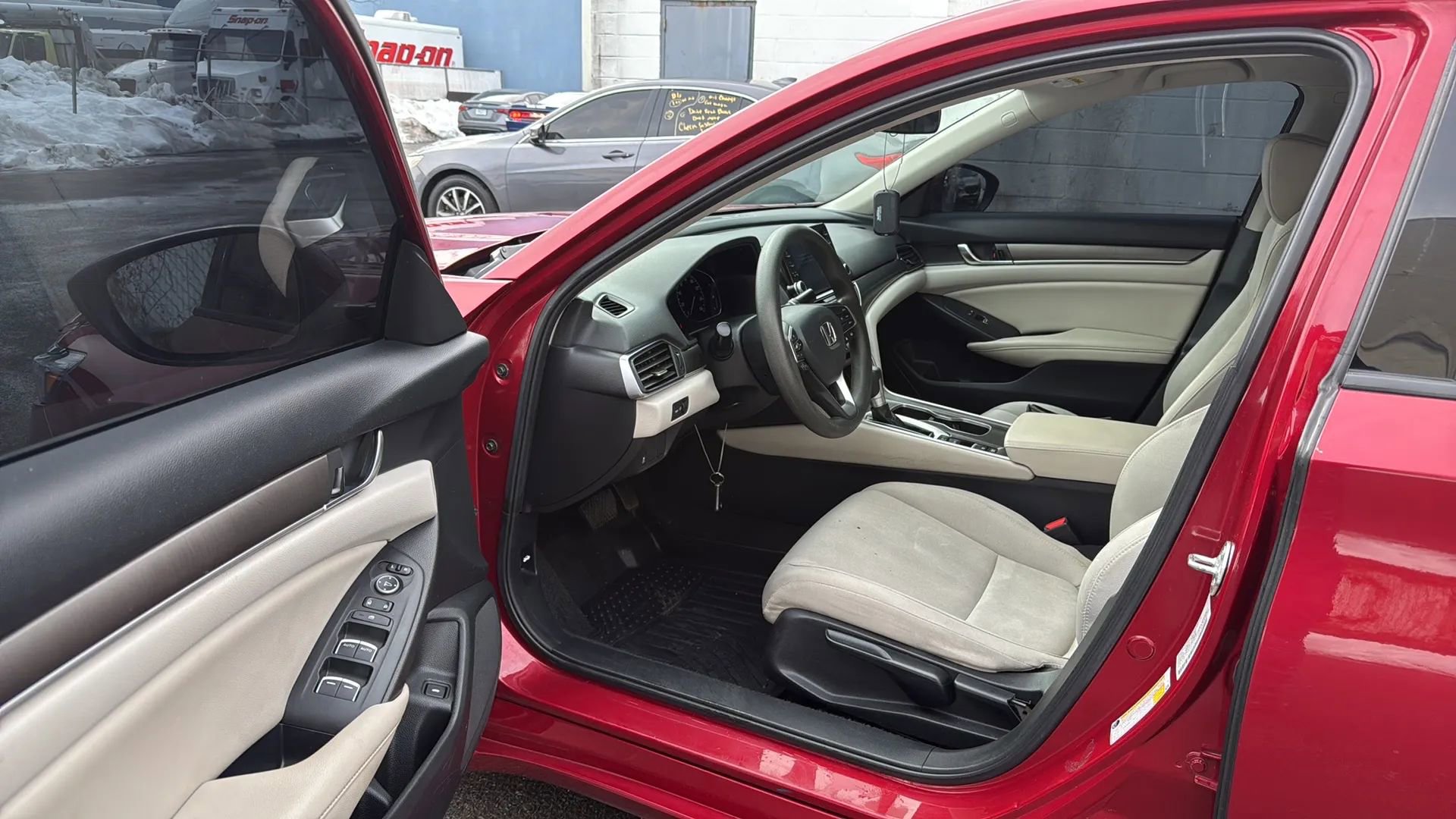 Used 2022 Honda Accord LX image 23