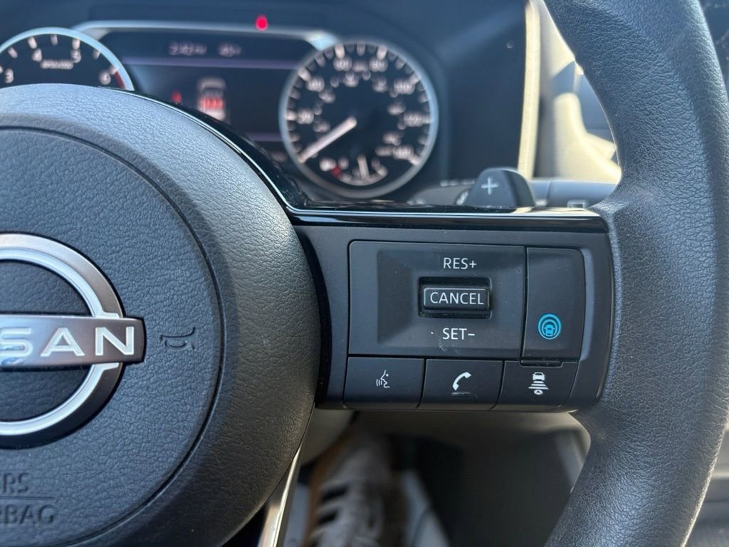 Used 2023 Nissan Rogue SV image 17