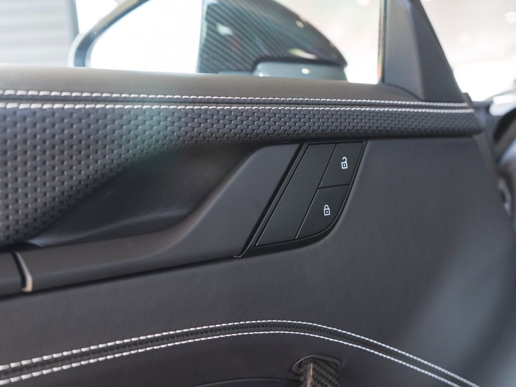 Used 2025 Porsche 911 GT3 image 31