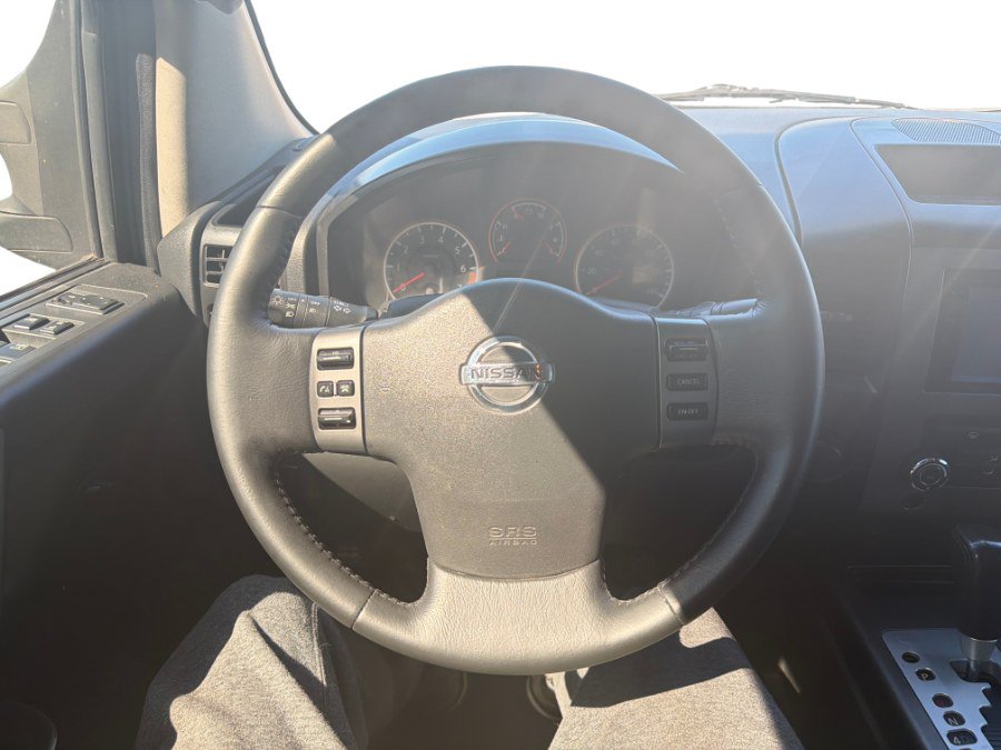 Used 2011 Nissan Titan SV w/ SV Premium Utility Pkg RWD image 22