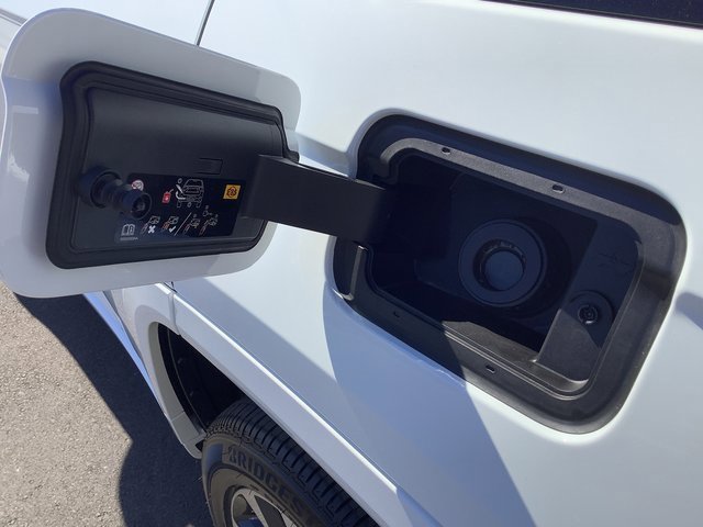 New 2025 Jeep Grand Cherokee L Overland image 24