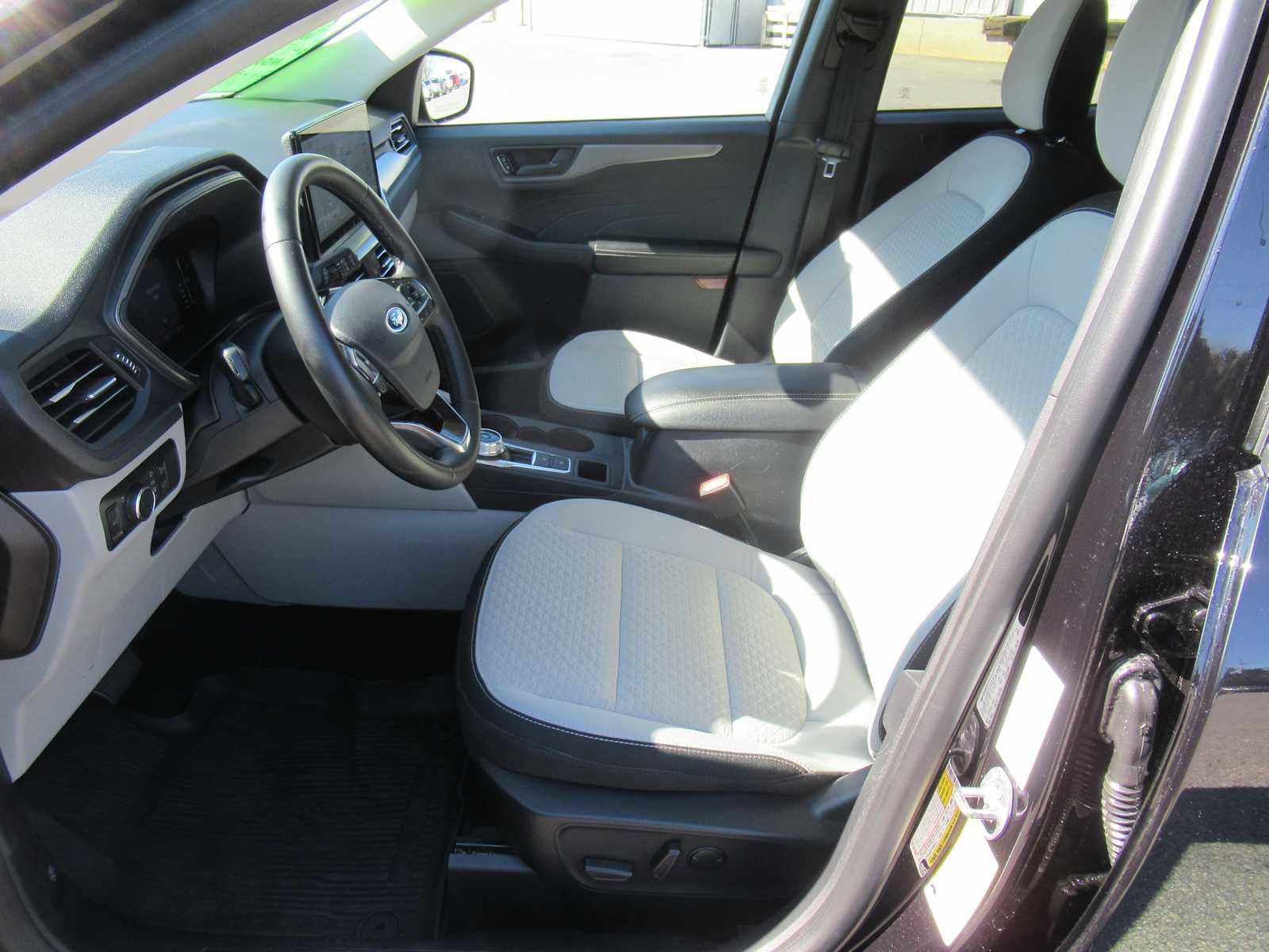 Used 2023 Ford Escape Active w/ Tech Pack #1 image 13