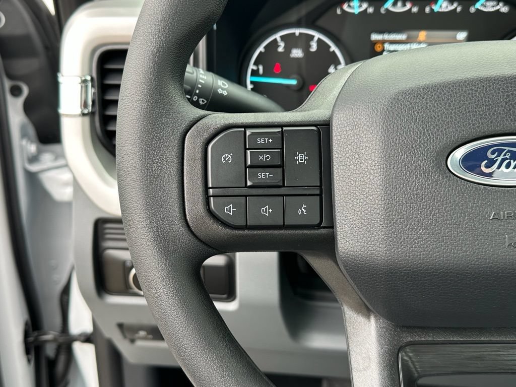 New 2026 Ford F550 4x4 Regular Cab Super Duty image 9