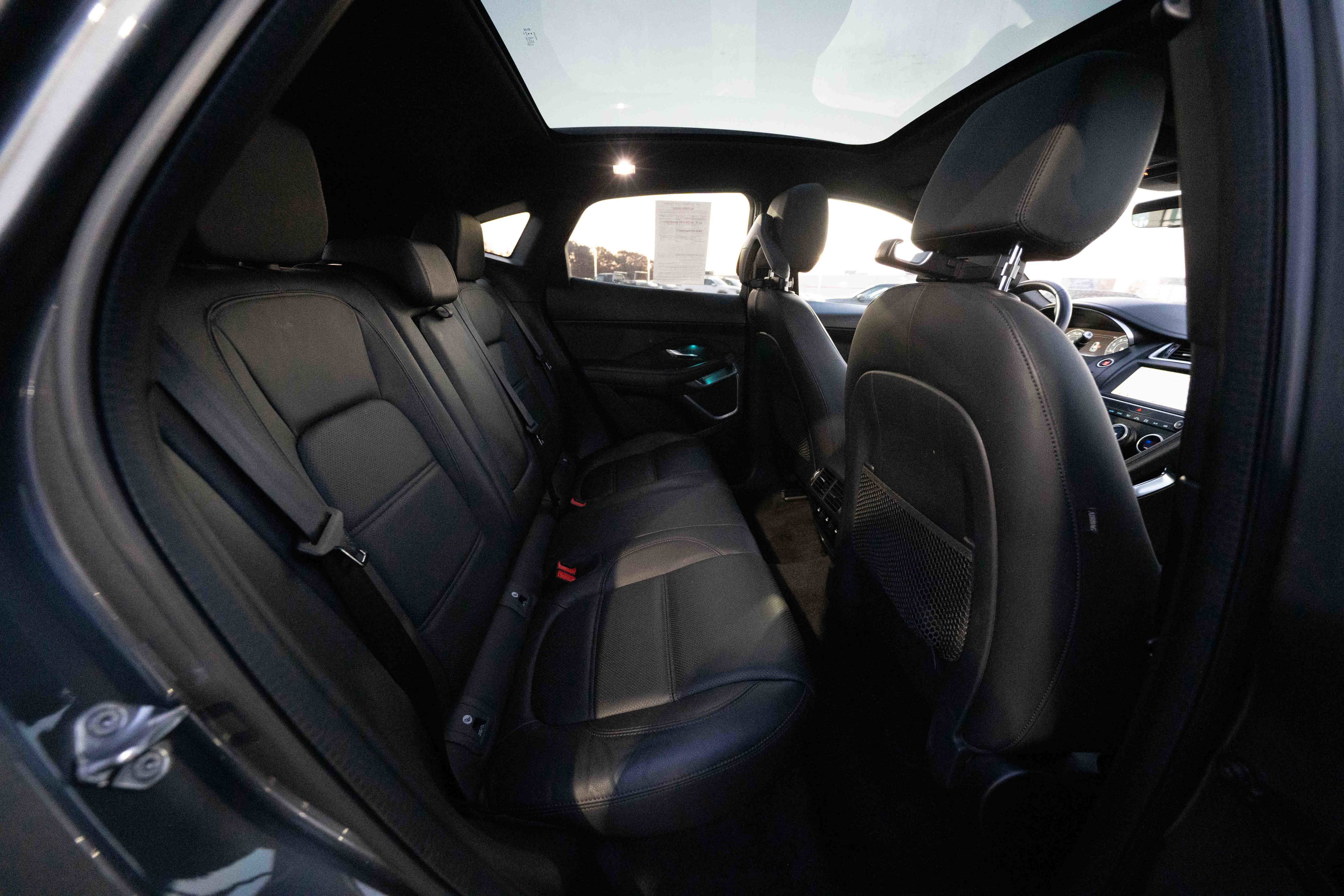 Used 2020 Jaguar E-PACE SE image 25